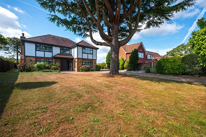 3 Bedroom Detached House For Sale In London Road, West Kingsdown, Kent, TN15
