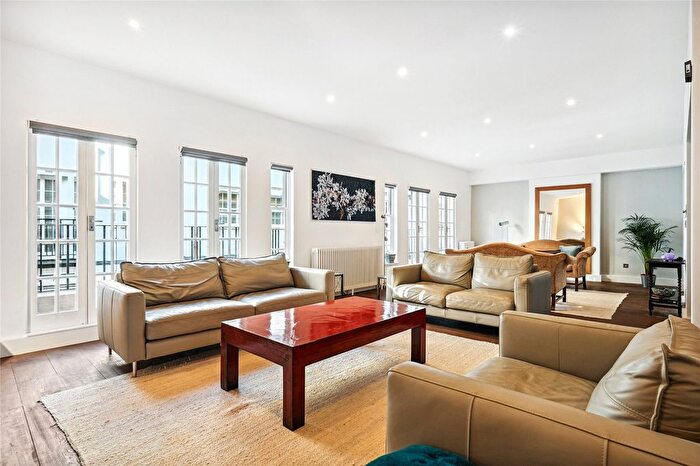 5 Bedroom Terraced House To Rent In Eaton Mews North, Belgravia, SW1X