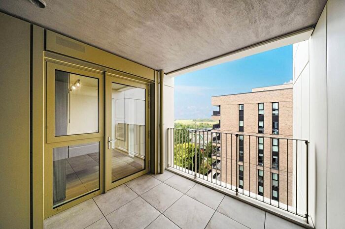 1 Bedroom Flat To Rent In North Kensington Gate, North Kensington, London, NW10