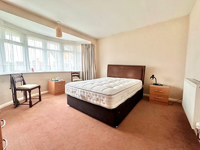 2 Bedroom Detached Bungalow For Sale In Findon Close, Bexhill-On-Sea, TN39