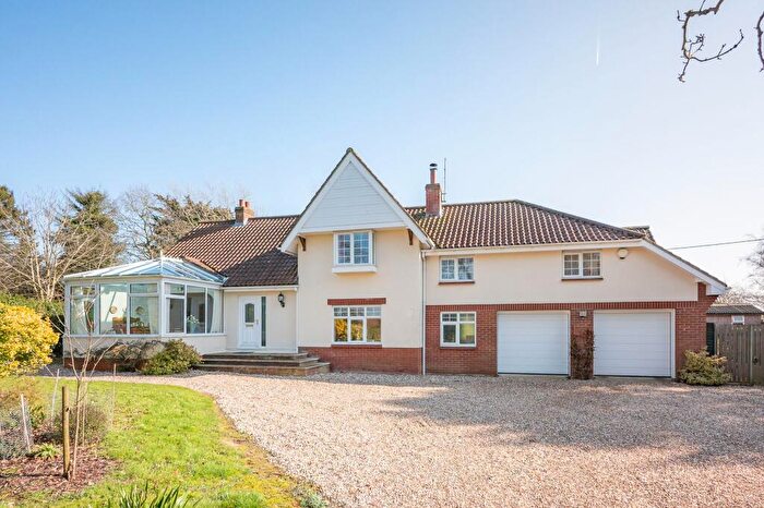 4 Bedroom Detached House For Sale In Metton Road, Cromer, NR27