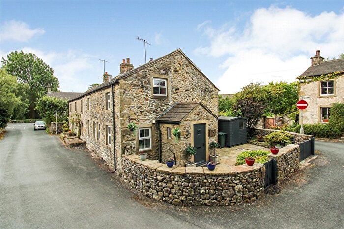 2 Bedroom Barn Conversion For Sale In Riverside, Clapham, North Yorkshire, LA2