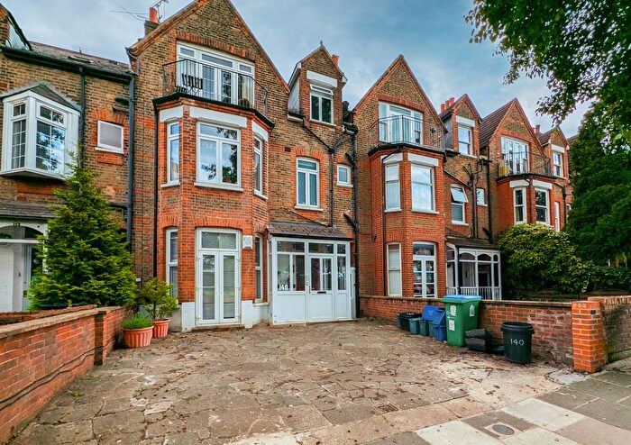 1 Bedroom Flat To Rent In Kew Road, Kew, Richmond, TW9