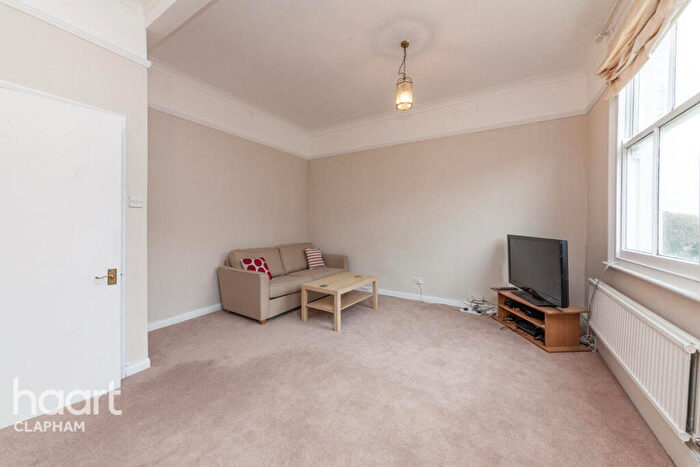 1 Bedroom Apartment To Rent In Cologne Road, London, SW11