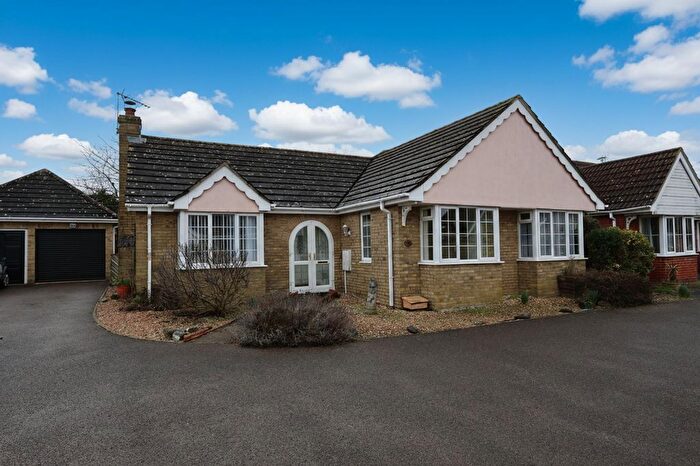3 Bedroom Detached Bungalow For Sale In Chestnut Way, Mepal, CB6
