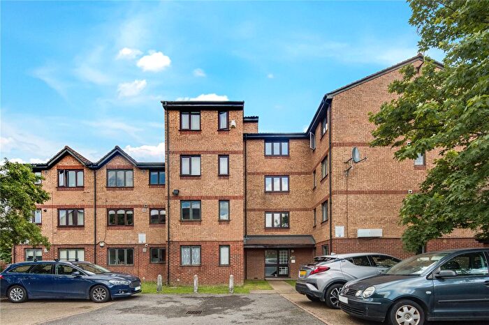 1 Bedroom Flat To Rent In Bridge Meadows, London, SE14