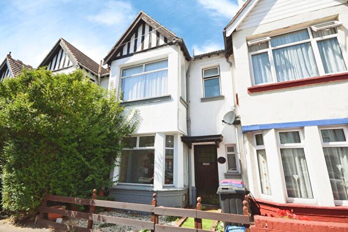 3 Bedroom Terraced House For Sale In Tintern Avenue, Westcliff-on-Sea, Essex, SS0