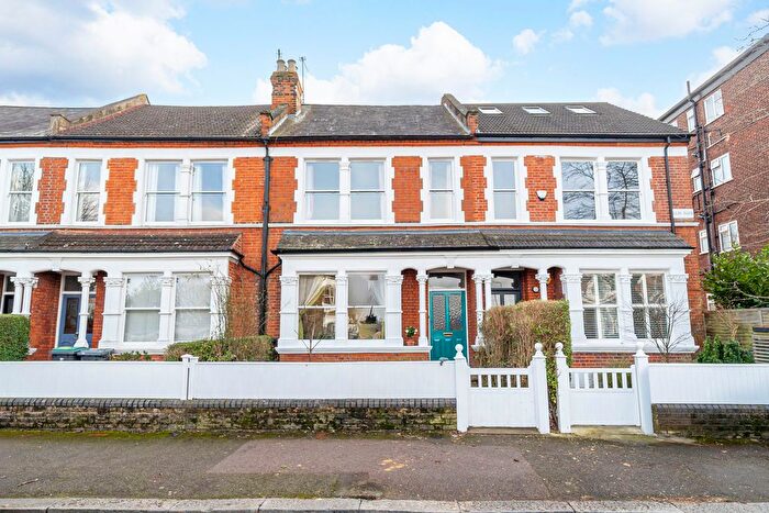 5 Bedroom Terraced House For Sale In Dickenson Road, Crouch End, N8