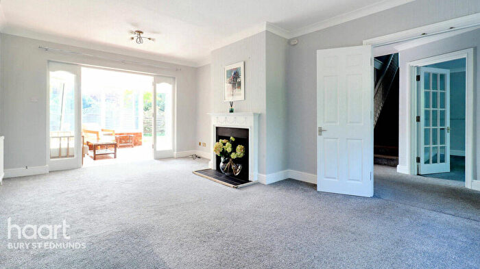 4 Bedroom Detached House For Sale In Meynell Gardens, Newmarket, CB8