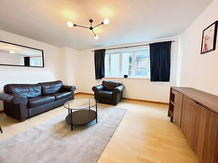 1 Bedroom Flat To Rent In Flax House, Navigation Walk, Leeds, West Yorkshire, LS10