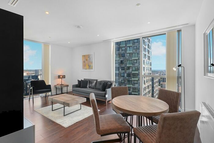 2 Bedroom Flat For Sale In Maine Tower, Harbour Way Central, E14