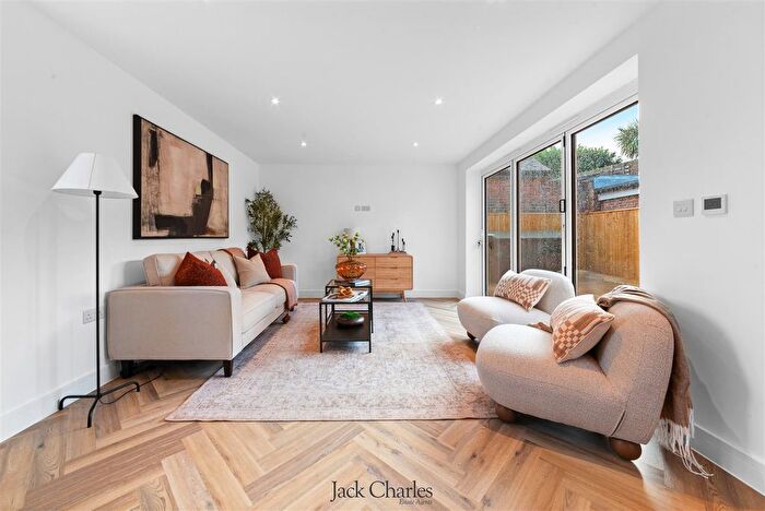2 Bedroom Detached House For Sale In Maidstone Road, Hadlow, Tonbridge, TN11