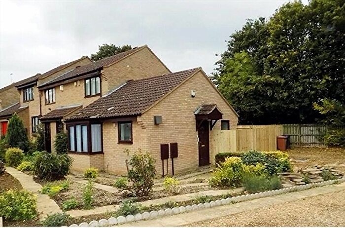 1 Bedroom Semi Detached House To Rent In Ludlow Close, Southfields, Northampton, NN3