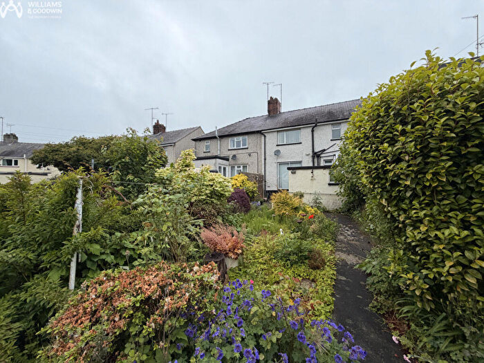 3 Bedroom Terraced House For Sale In Cil Coed, Bangor, Gwynedd, LL57