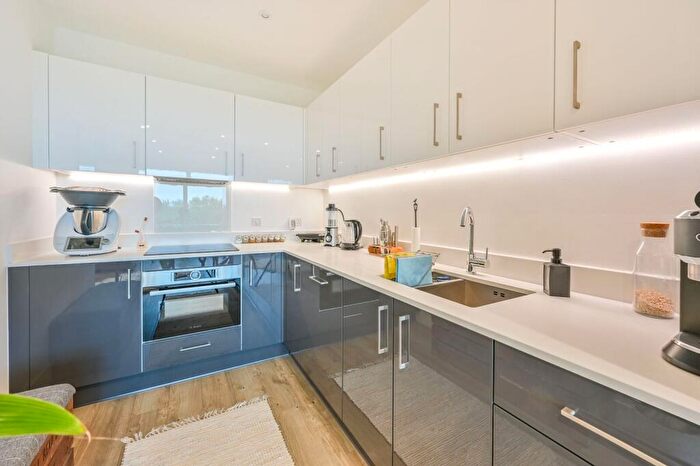 1 Bedroom Flat To Rent In Beck Square, Leyton, Leyton, London, E10