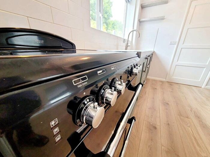 2 Bedroom Semi-Detached House To Rent In Whittle Street, M28