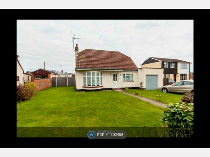 3 Bedroom Detached House To Rent In Mornington Crescent, Canvey Island, SS8