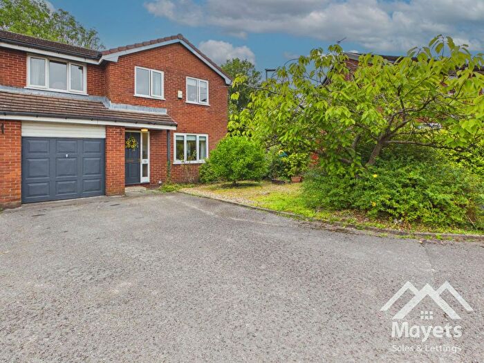 4 Bedroom Detached House For Sale In Edmonton Drive, Blackburn. Lancs., BB2