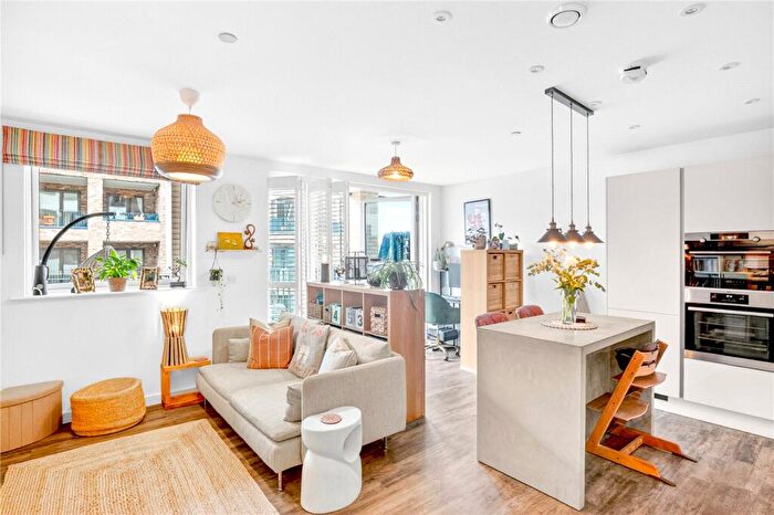 2 Bedroom Flat For Sale In Clarkson Crescent, Walthamstow, London, E17