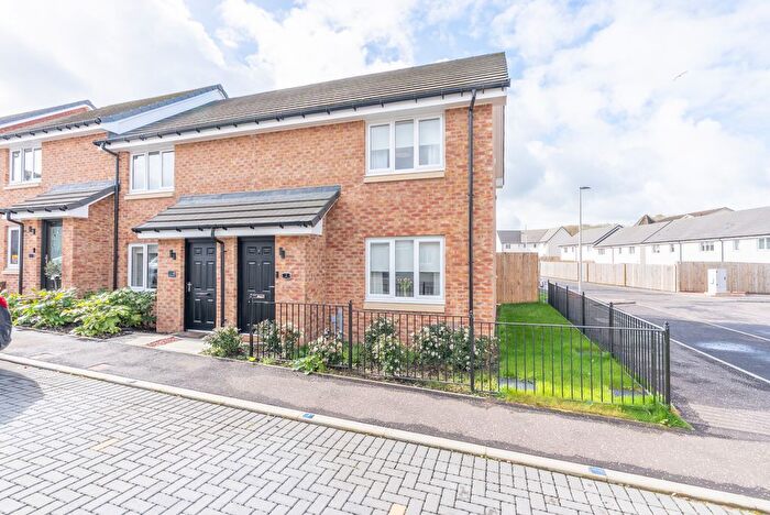 3 Bedroom End Terrace House For Sale In Mackay Place, Wishaw, ML2