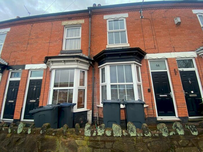 3 Bedroom House To Rent In Penns Lane, Wylde Green, Sutton Coldfield, B72