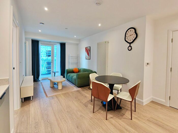 1 Bedroom Flat To Rent In Western Gateway, London, E16