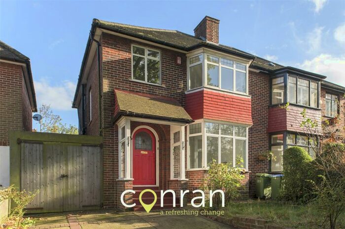 4 Bedroom Semi-Detached House To Rent In Plum Lane, Shooters Hill, SE18