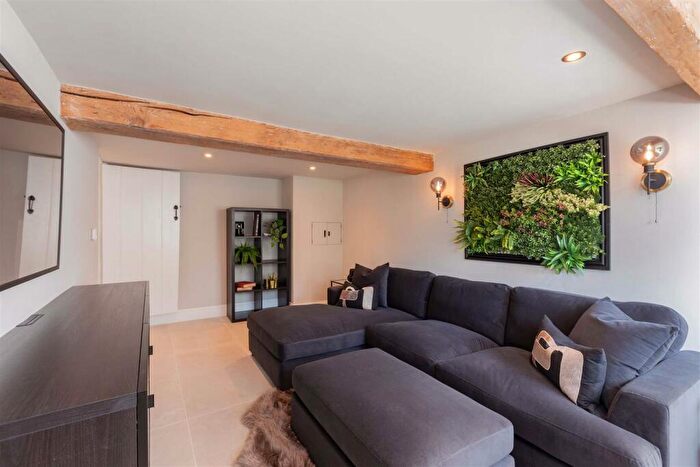 3 Bedroom Terraced House For Sale In Thame Road, Warborough, Wallingford, OX10