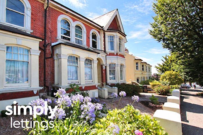 2 Bedroom Flat To Rent In The Upper Drive, Hove, BN3