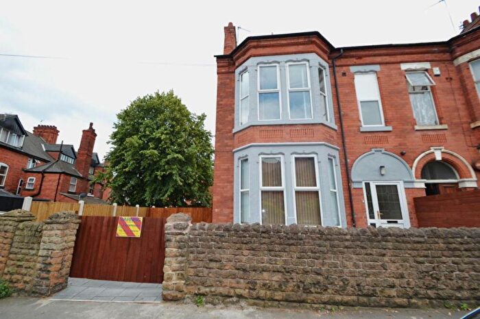 7 Bedroom House Of Multiple Occupation To Rent In Berridge Road, Forest Fields, Nottingham, NG7