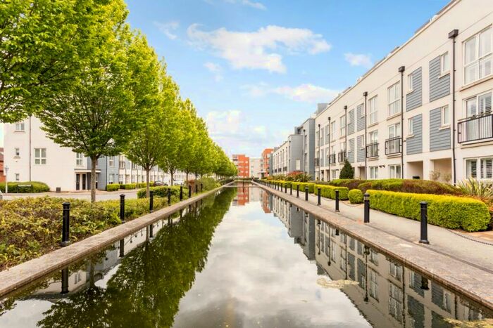 1 Bedroom Flat To Rent In Canalside Redhill, RH1