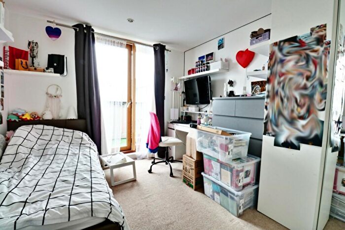 2 Bedroom Apartment To Rent In London Road, Croydon, Surrey, CR0