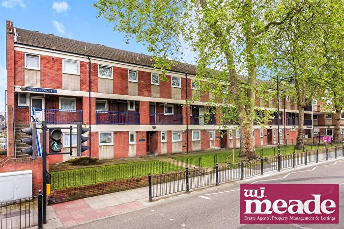 3 Bedroom Flat To Rent In Sabella Court, Bow, E3