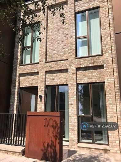 2 Bedroom Maisonette To Rent In Silvercroft Street, Manchester, M15