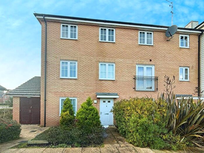 2 Bedroom Flat For Sale In Realmwood Close, Canterbury, Kent, CT1