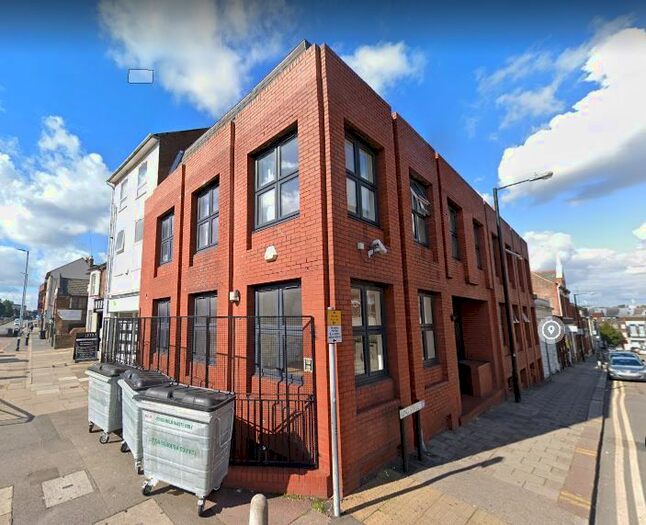 2 Bedroom Property To Rent In King Street, Luton, LU1