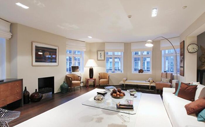 3 Bedroom Apartment To Rent In Transept Street, Marylebone, London, NW1