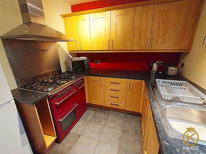 4 Bedroom Semi-Detached House To Rent In Roundhill Way, Guildford, GU2