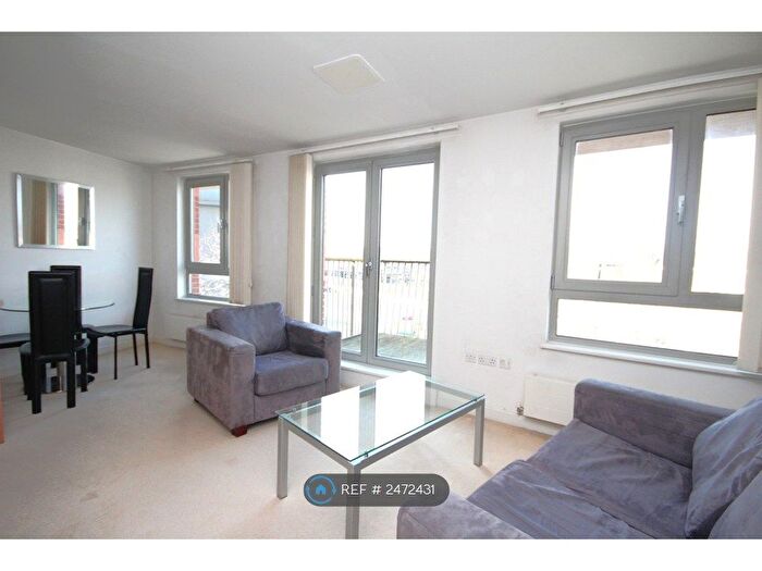 1 Bedroom Flat To Rent In Eden Grove, London, N7