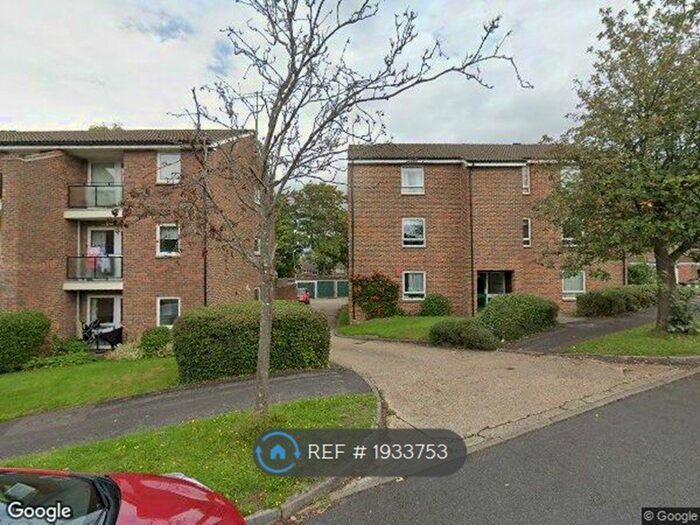 1 Bedroom Flat To Rent In Elder Close, Winchester, SO22