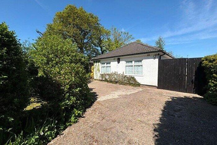 3 Bedroom Bungalow For Sale In Hooton Road, Hooton, Ellesmere Port, Cheshire, CH66