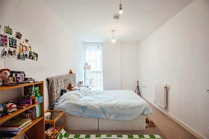 1 Bedroom Apartment For Sale In Amelia Street, London, SE17