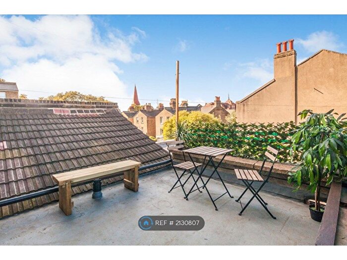 1 Bedroom Flat To Rent In East Dulwich Road, London, SE22