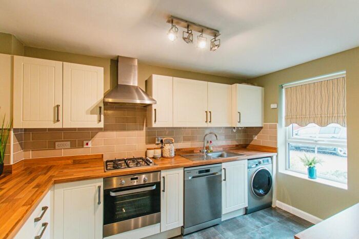 3 Bedroom Semi-Detached House For Sale In Wren Crescent, Bodicote, OX15