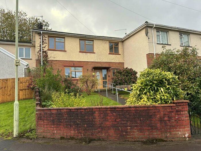 3 Bedroom Terraced House To Rent In Buarth-Y-Capel, Ynysybwl, CF37