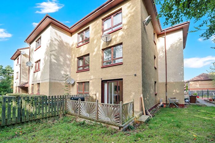 2 Bedroom Flat For Sale In / Great Carleton Place, Edinburgh, EH16