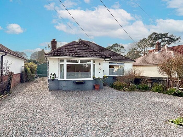 3 Bedroom Detached Bungalow For Sale In Wellington Close, Dibden Purlieu, SO45