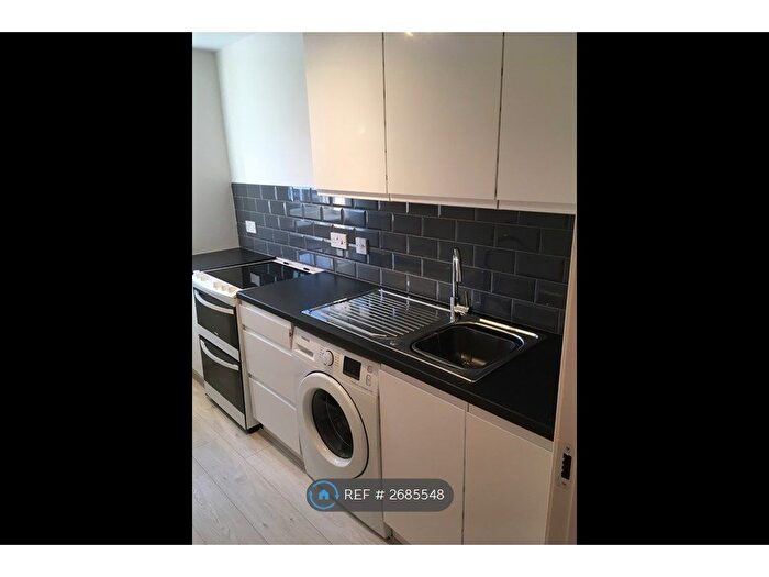 1 Bedroom Flat To Rent In Lisures Drive, Sutton Coldfield, B76