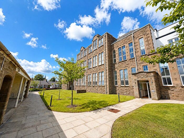 2 Bedroom Flat To Rent In Whinny Brae, Broughty Ferry, Dundee, DD5