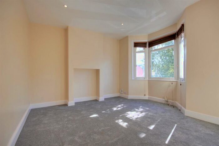 1 Bedroom Flat To Rent In Westminster Road, London, N9